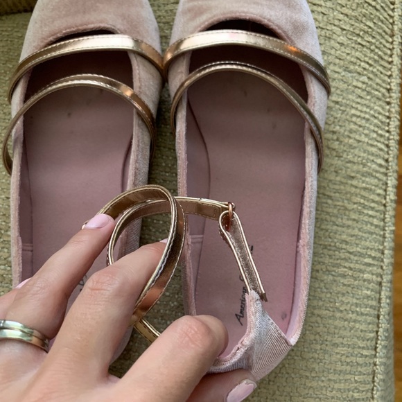 American Eagle Rose Gold Flats - Picture 3 of 5